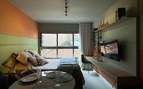 Studio novo cama Queen prox Metrô Paraiso IVM34